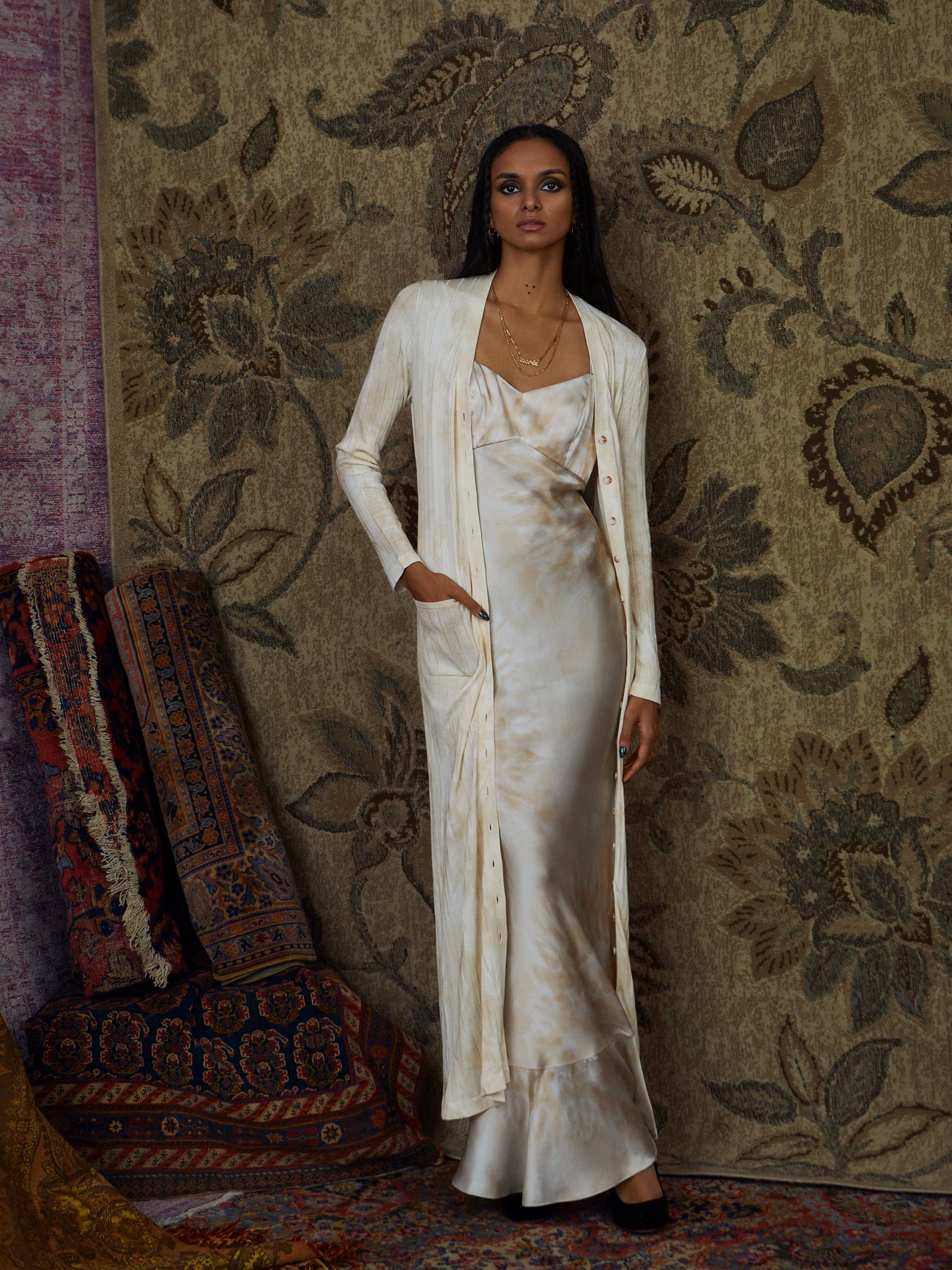 Load image into Gallery viewer, Venyx Mimi B Dress in Echo Cream