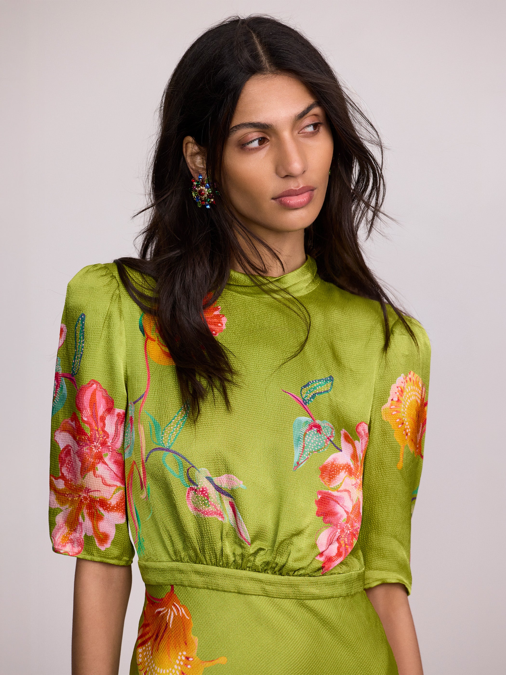 SALONI