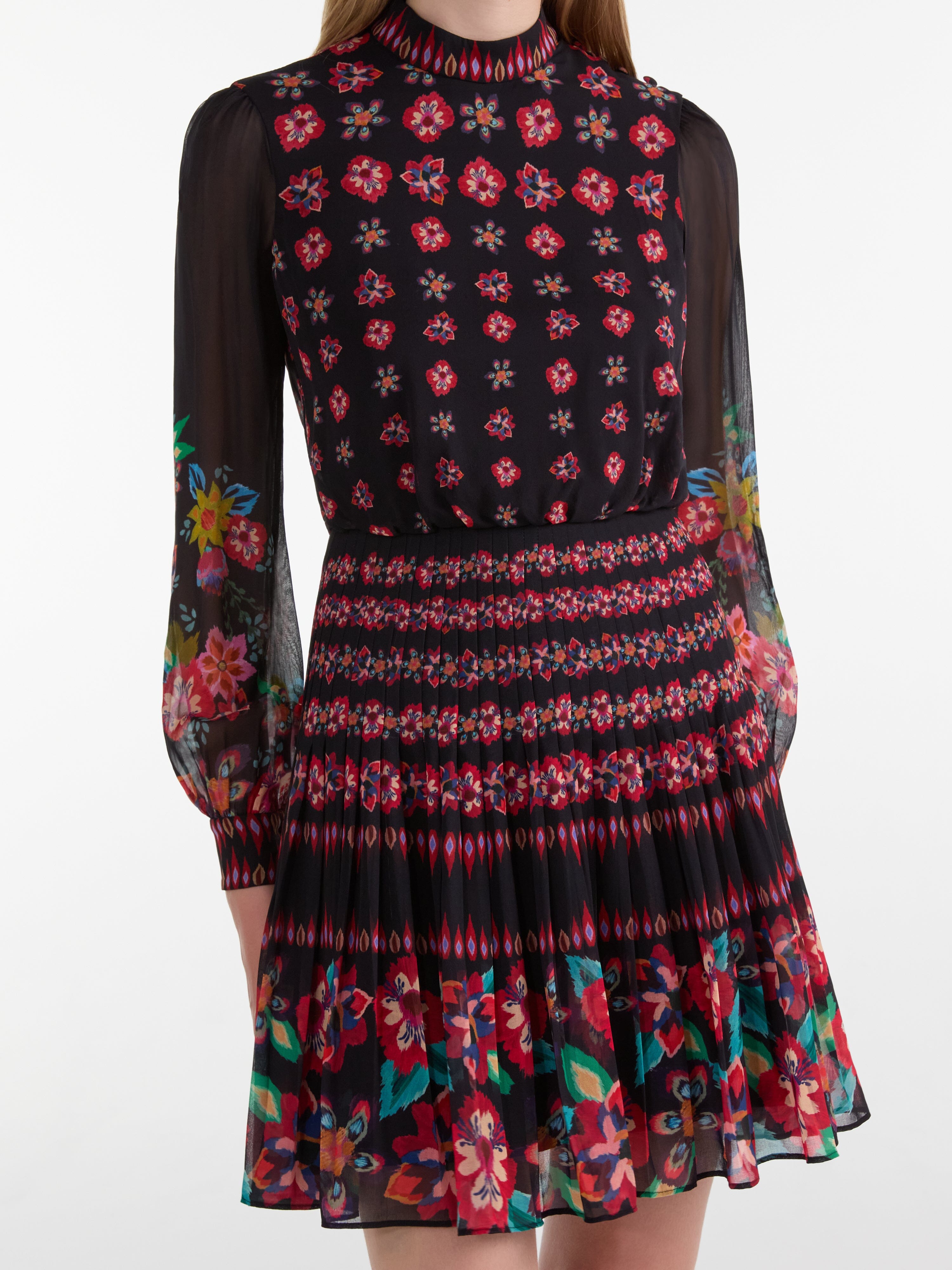 Isa Short Dress in Cordia Posey