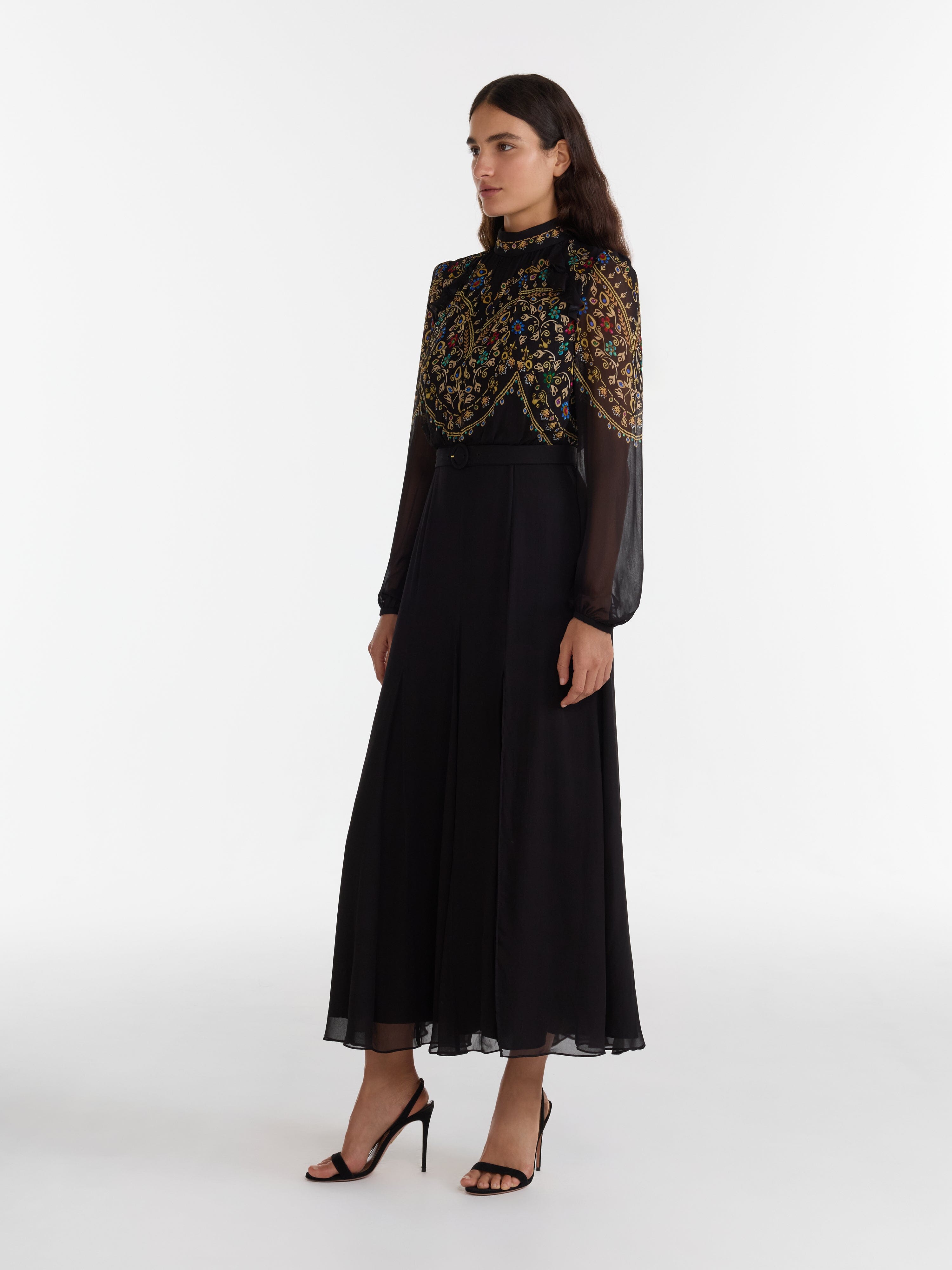 Jacqui B Dress in Pendant Scallop