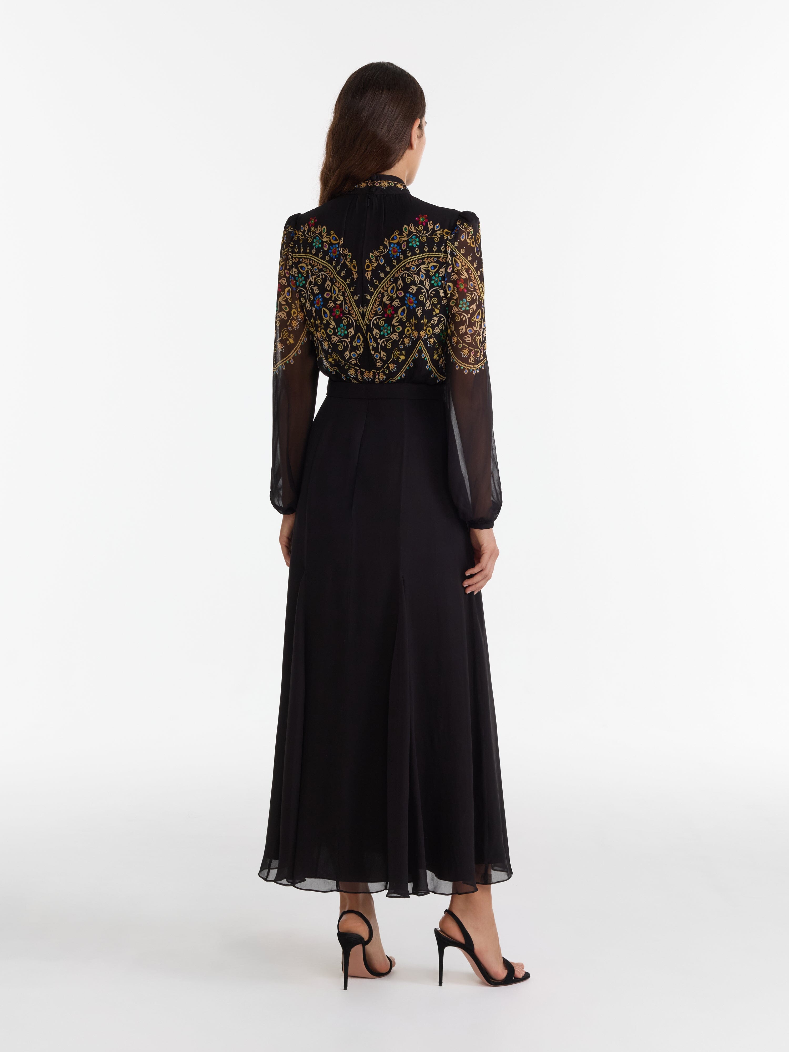 Jacqui B Dress in Pendant Scallop