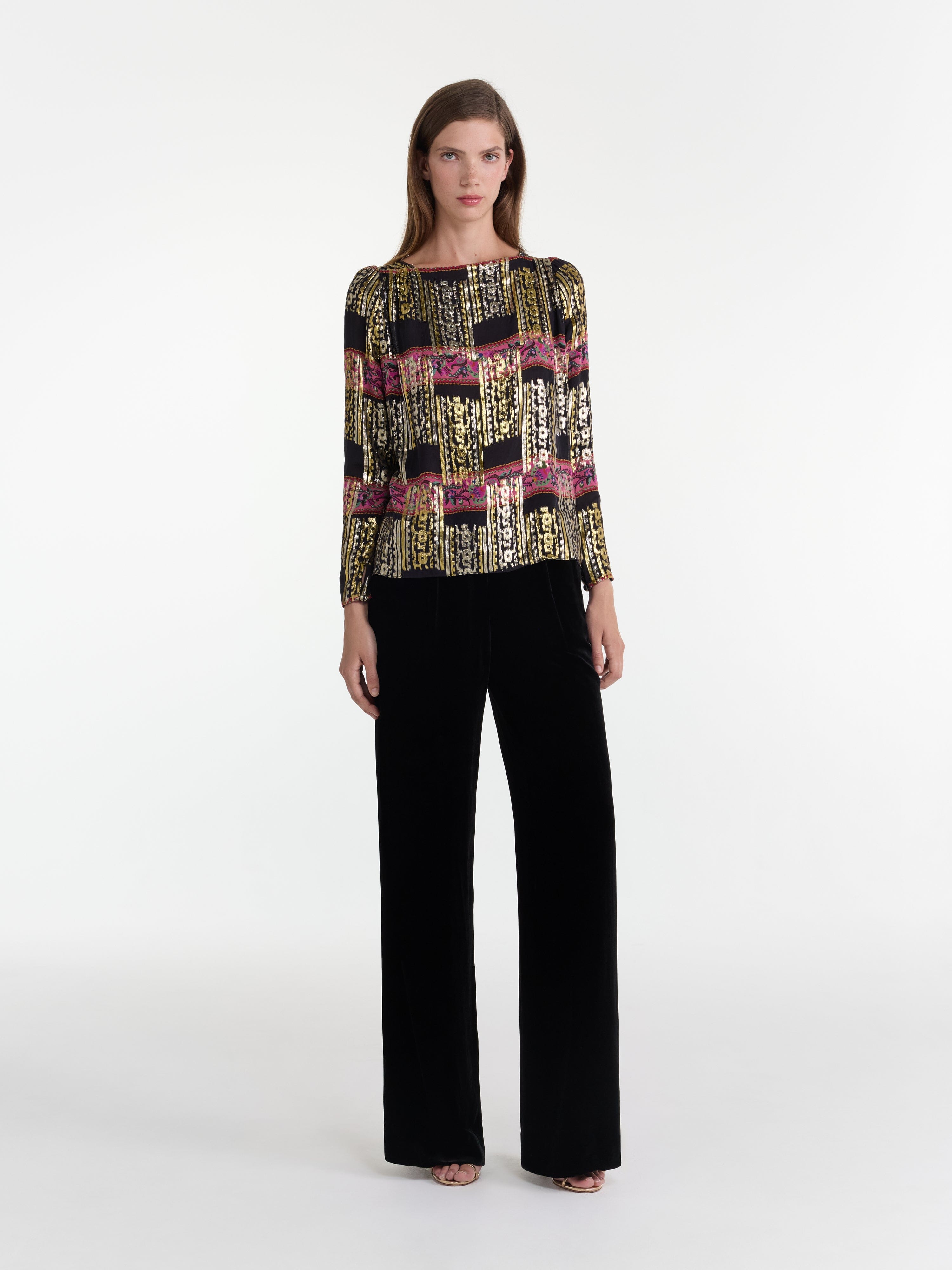 Kerri Top in Budapest Lineae