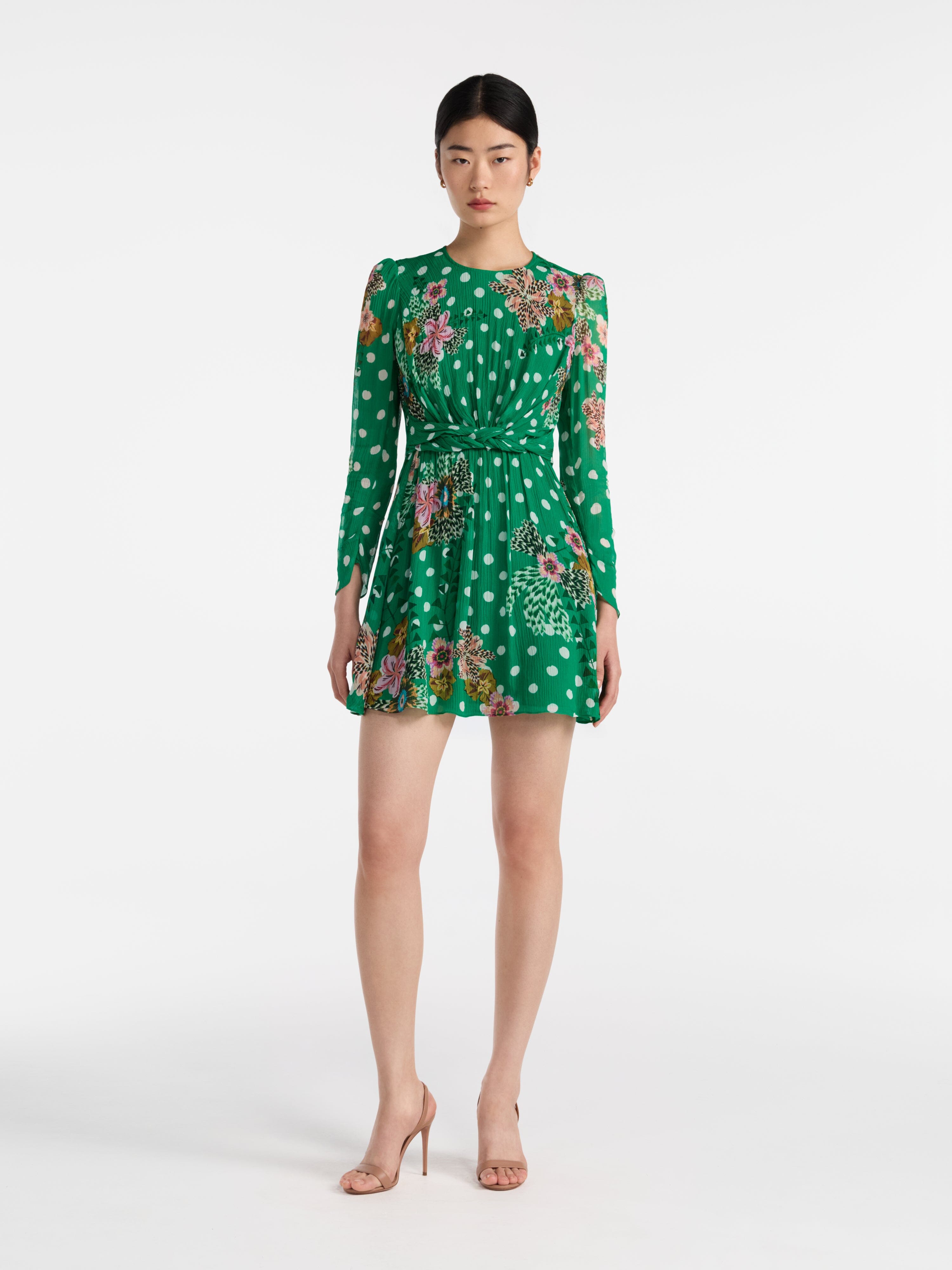 RESORT 26 – SALONI