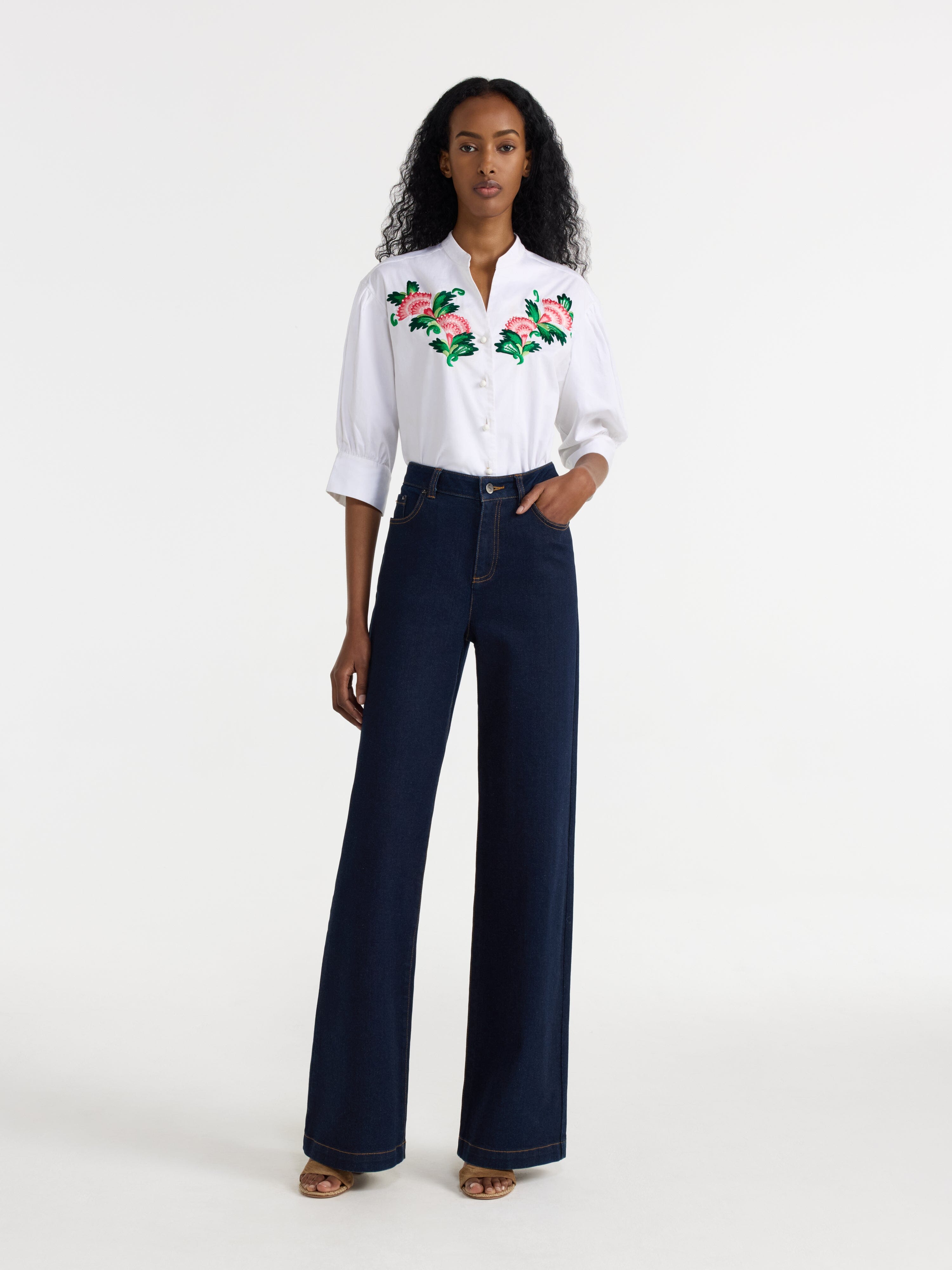 Tavi B Shirt in White Fanflower Embroidery