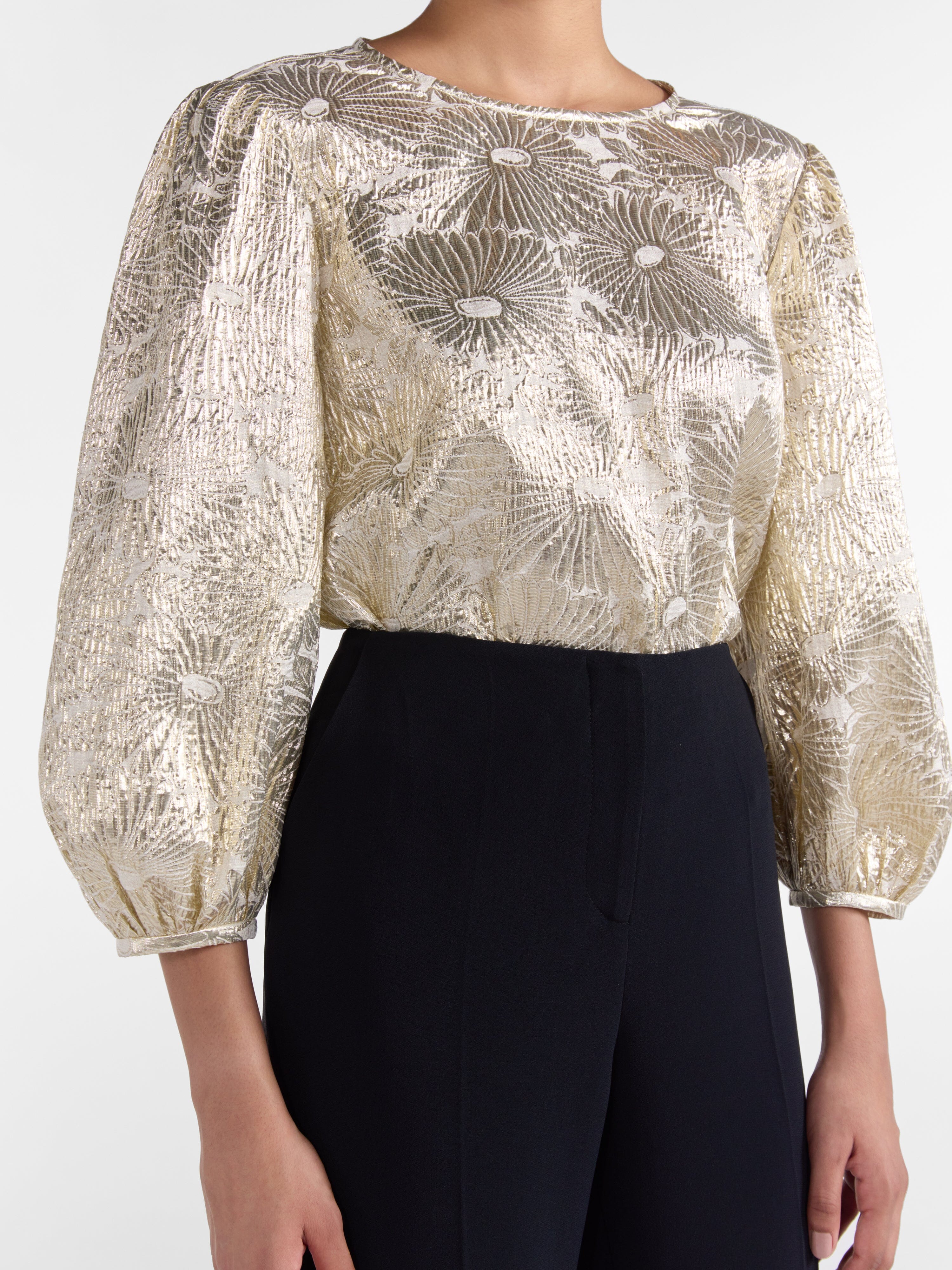 Ozzi Top In Pale Gold