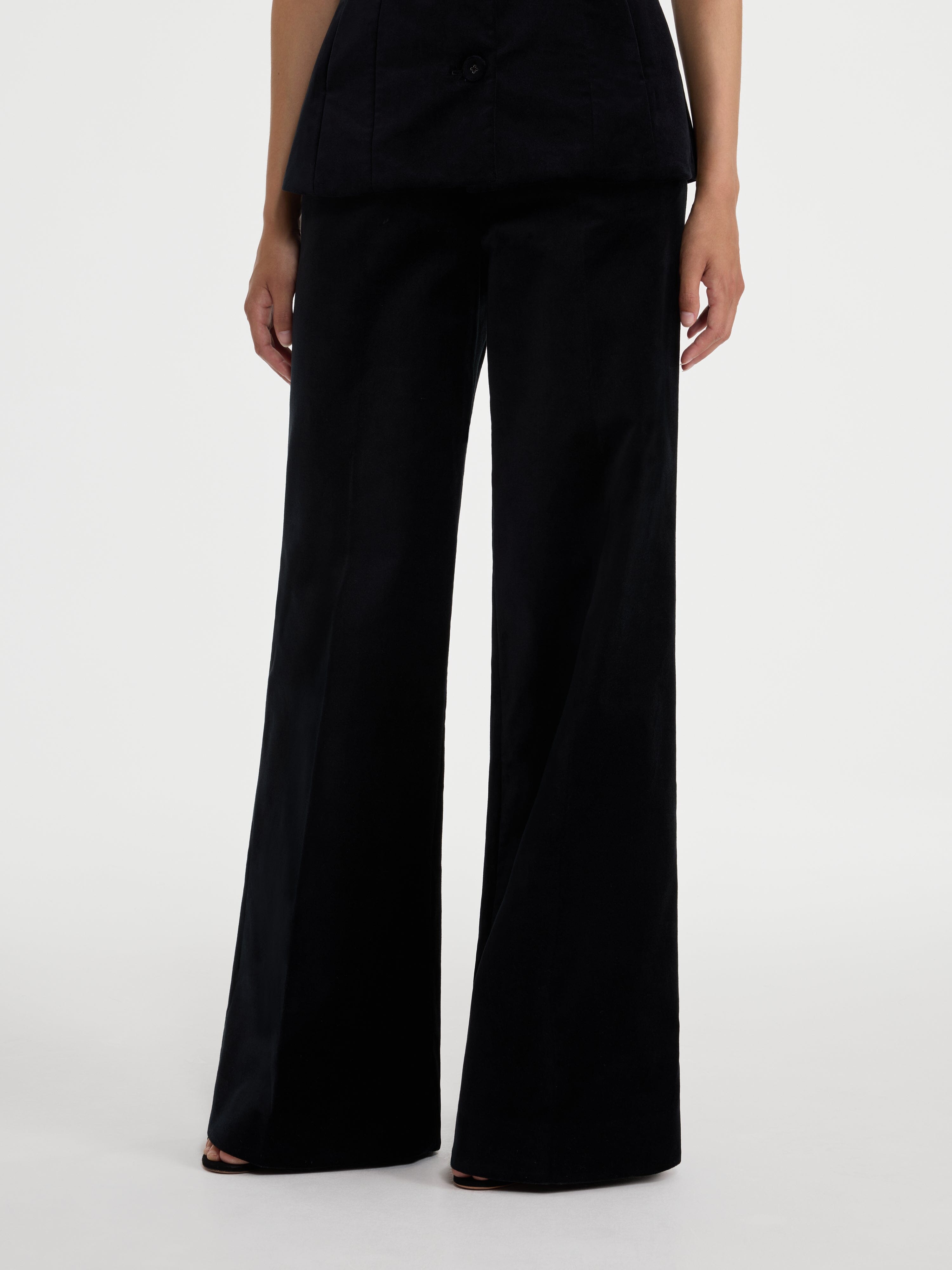 Walli B Trousers in Black