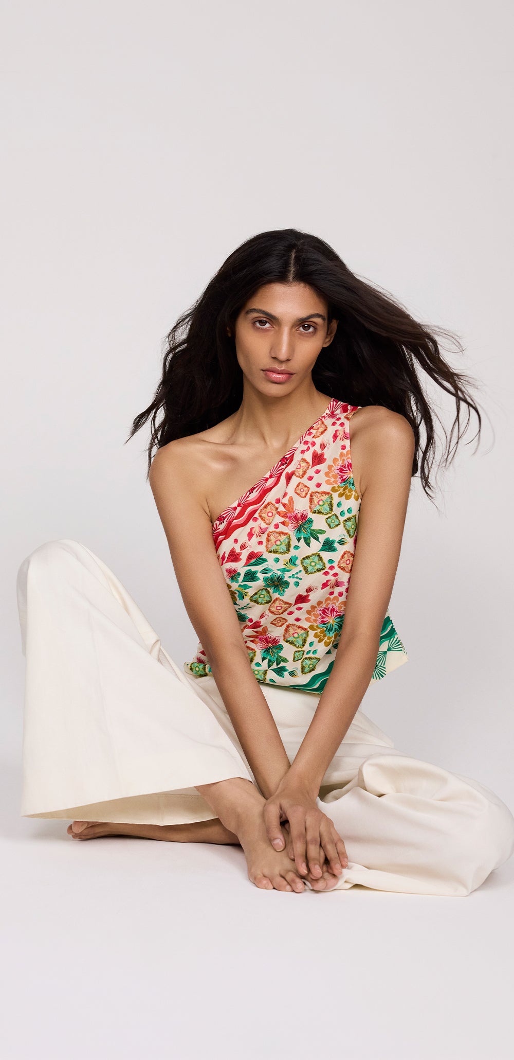 SALONI