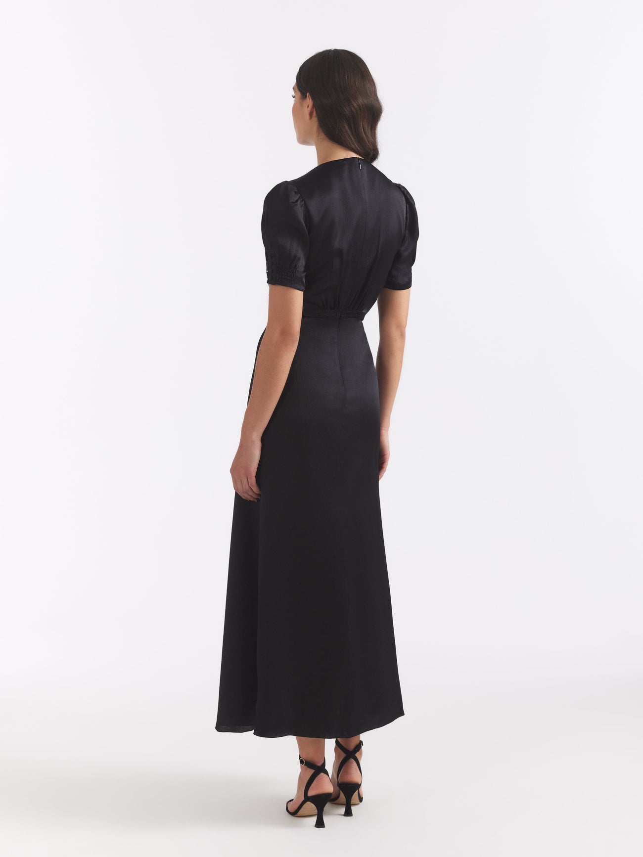 Load image into Gallery viewer, Lea Long Dress in Black Pleated Bouquet