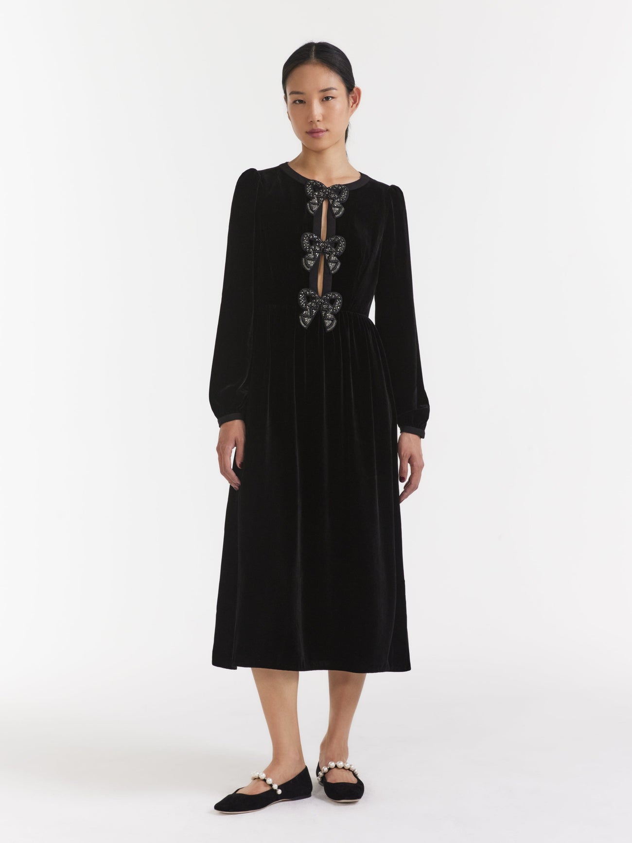 Load image into Gallery viewer, Camille Velvet Black Bows Dress in Black