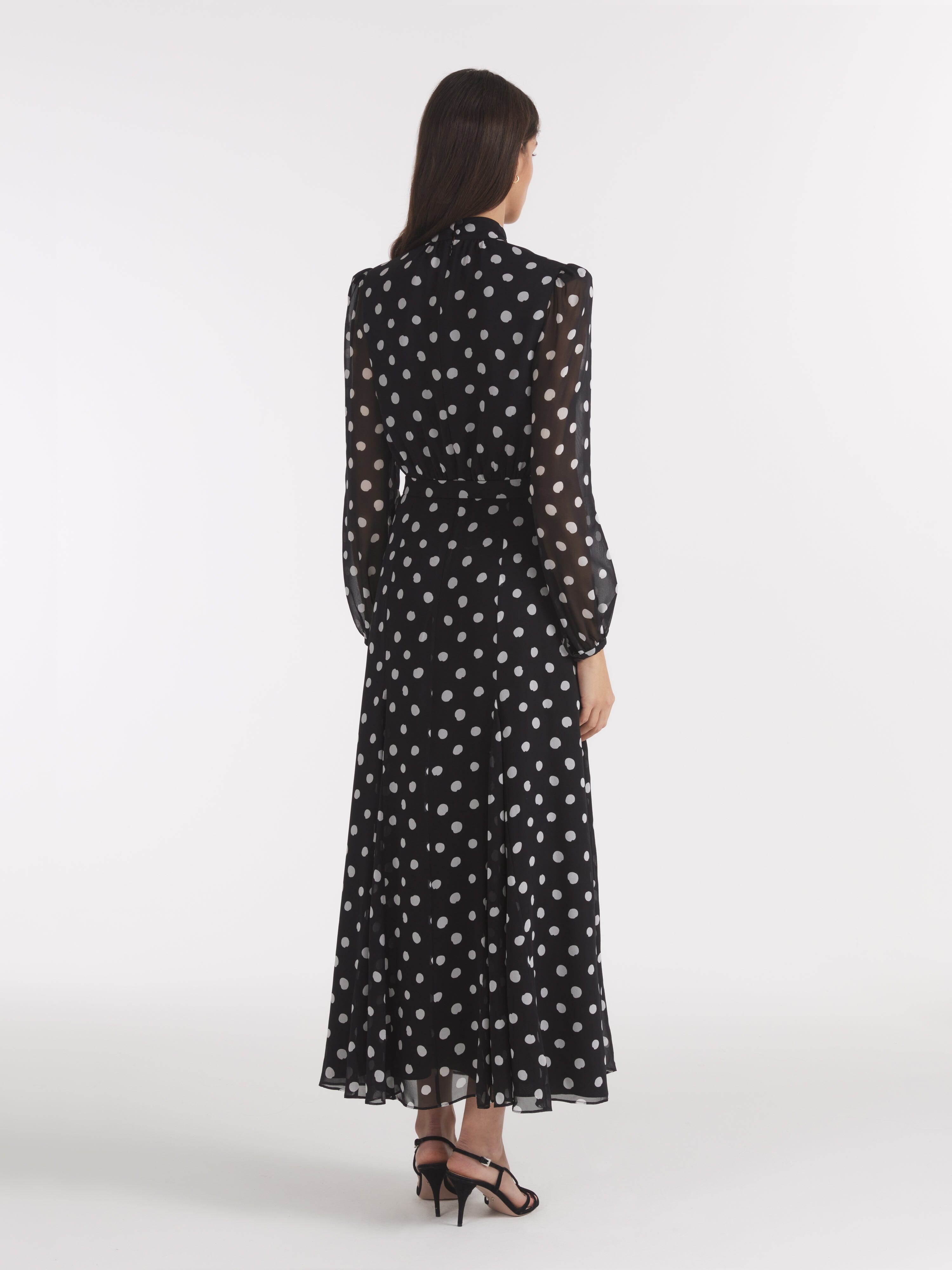 Jacqui B Dress In Mono Dot – SALONI