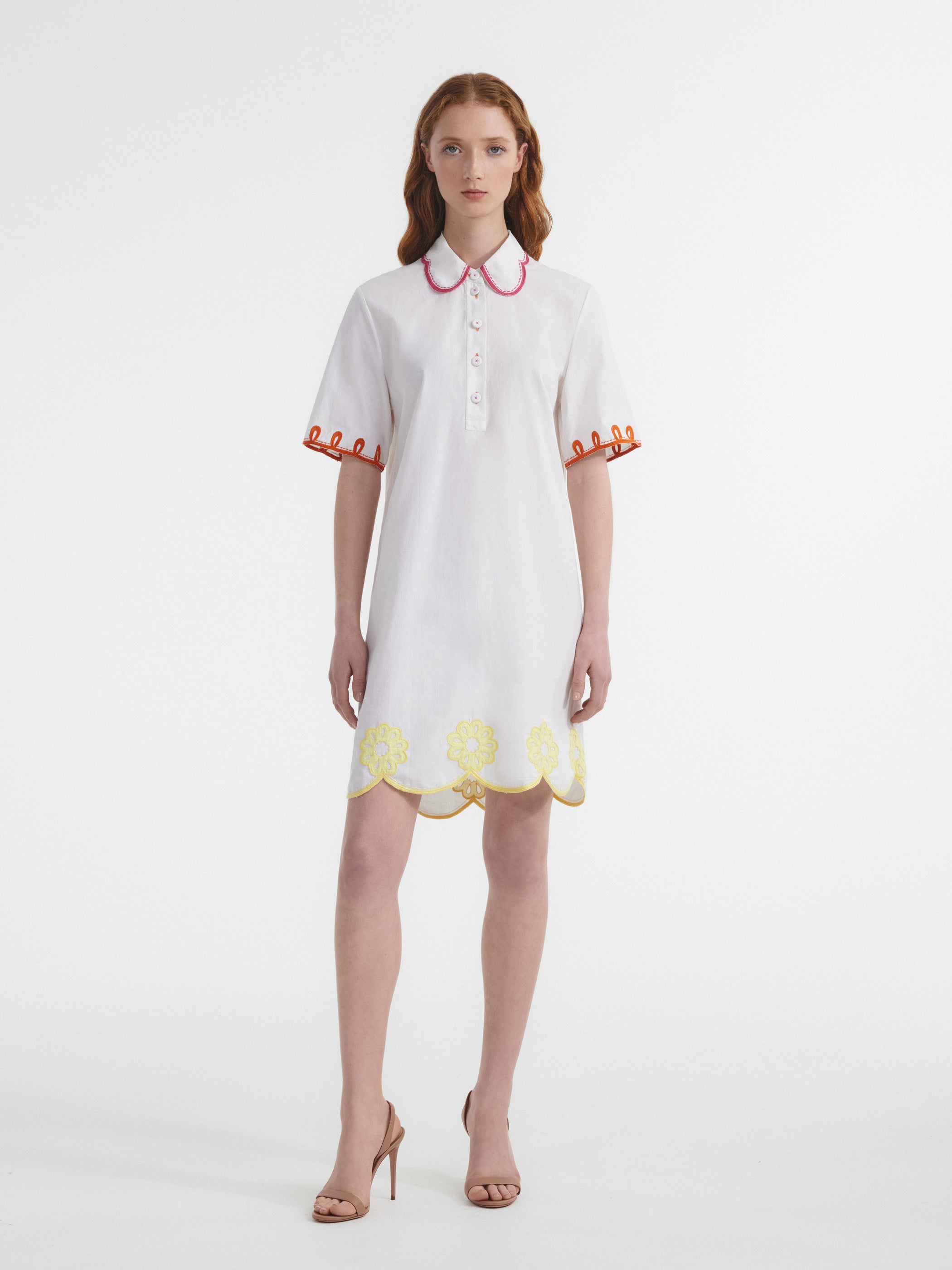 Dree Scallop Dress in White Sunflower Embroidery