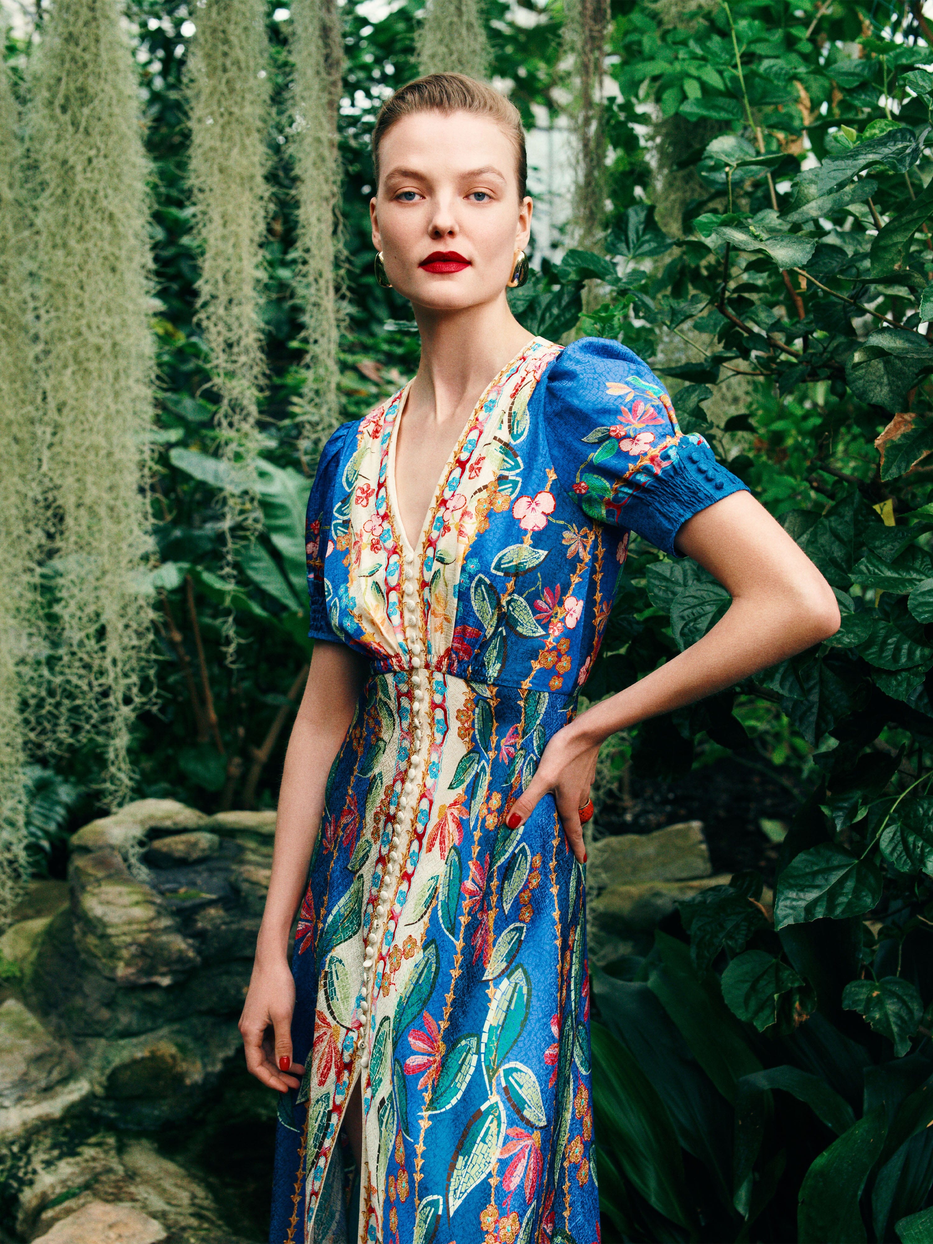 SALONI ブルーロングドレス Lea Long Dress in Terrazzo Azure – SALONI