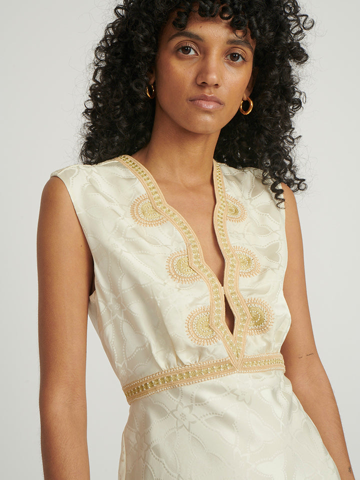 Load image into Gallery viewer, Tabitha B Dress in Tusk with Scallop Embroidery
